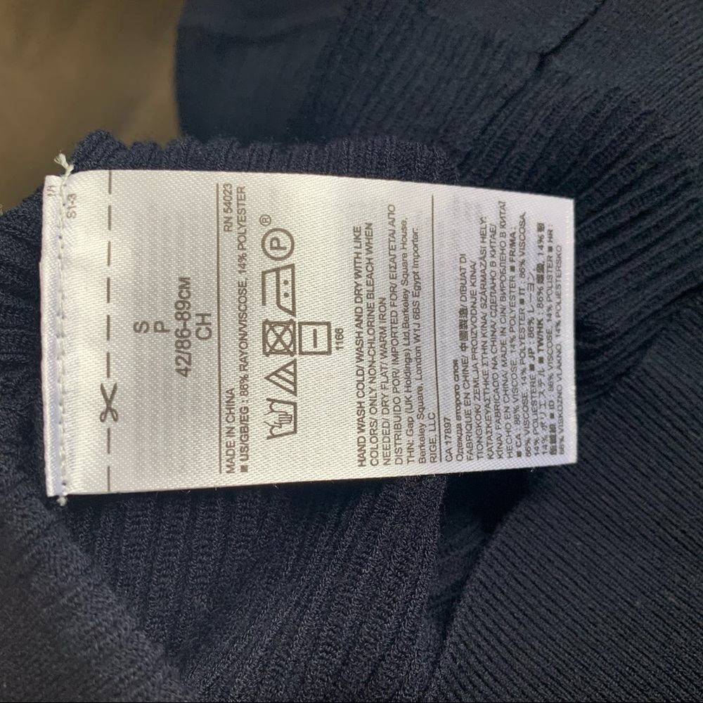 NWOT Banana Republic Ribbed Navy Blue Sweater - Picture 5 of 5
